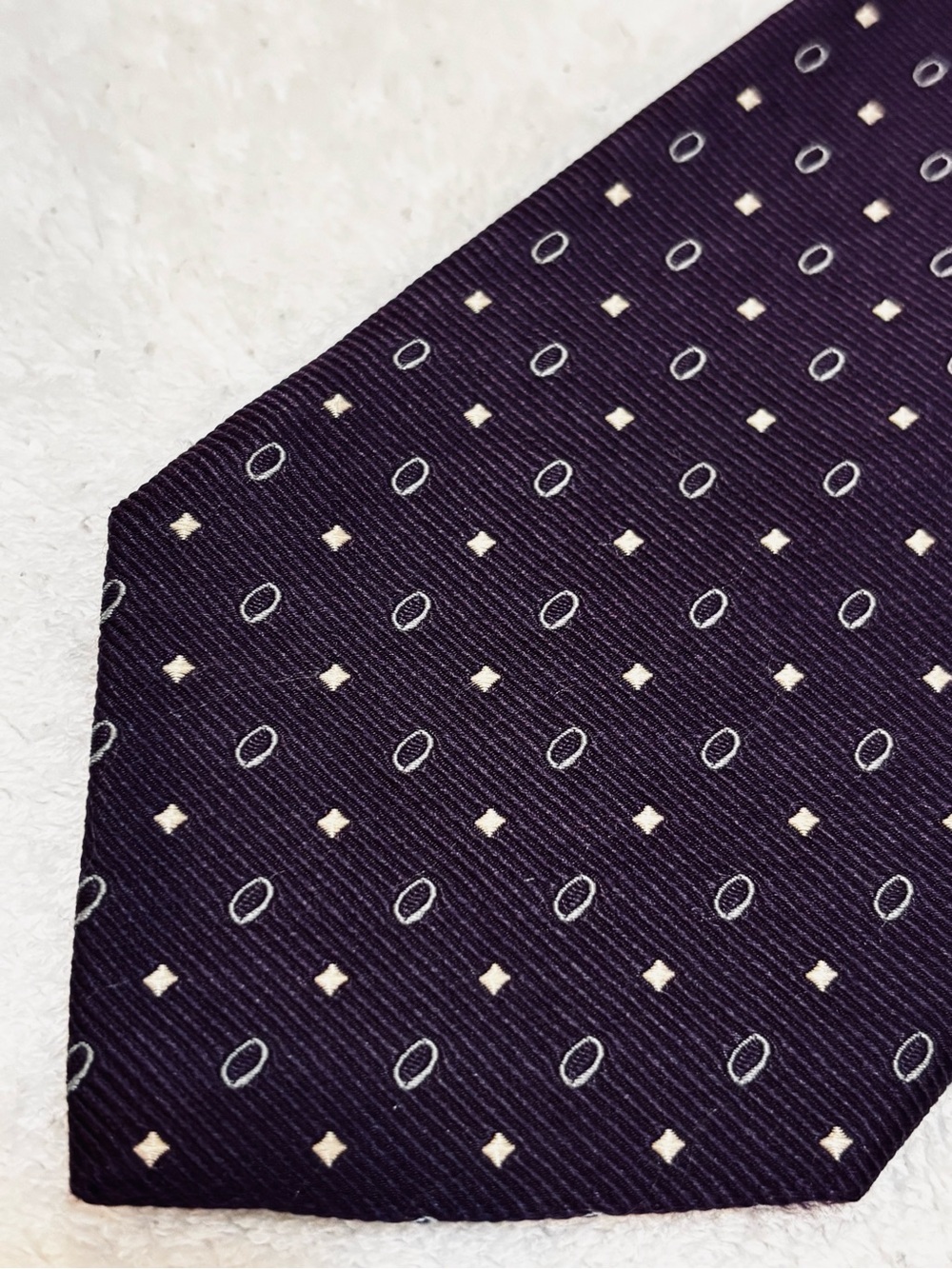 Jos. A. Bank Purple Tie with Ivory Dots and Ovals